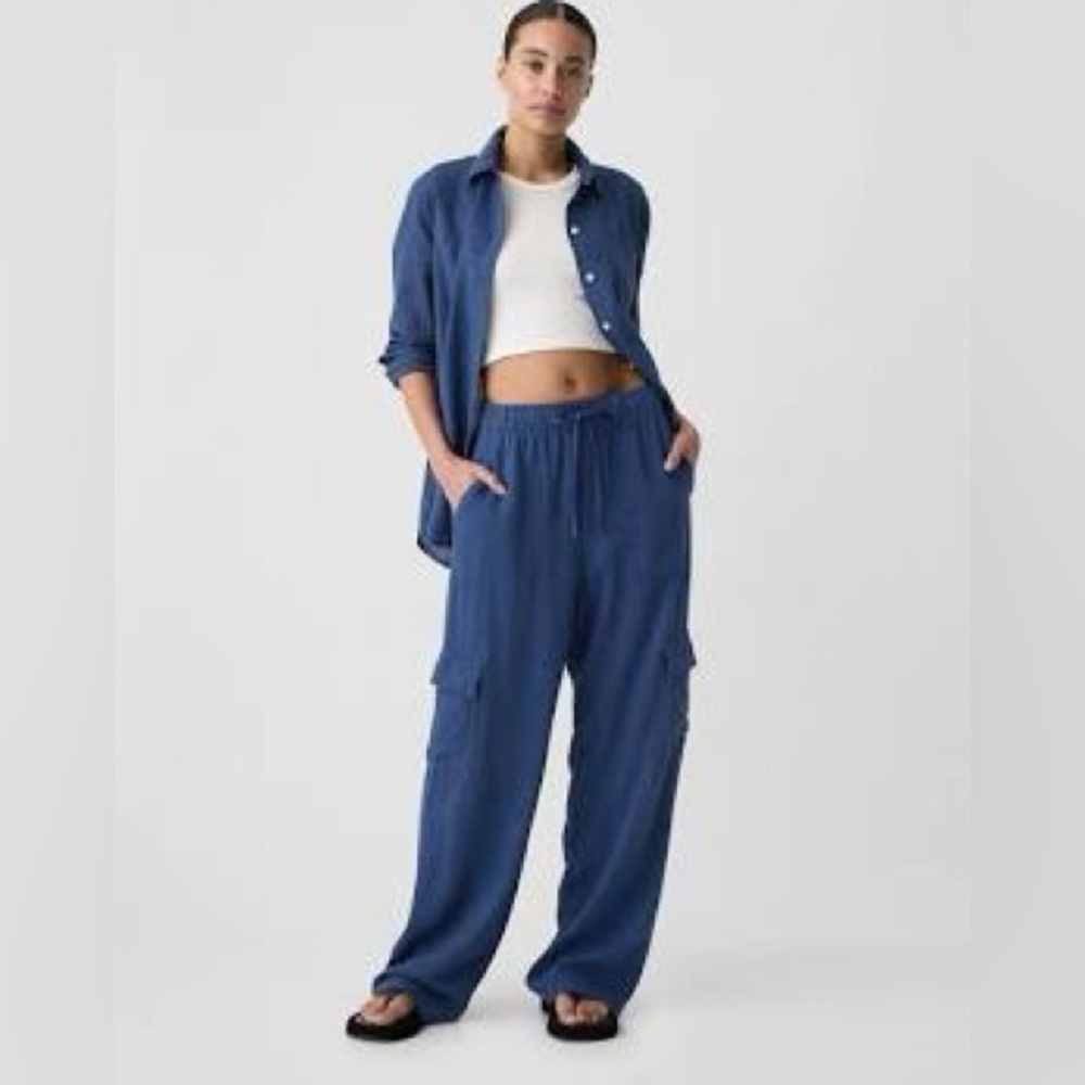 GAP Women's Linen-blend Navy Cargo